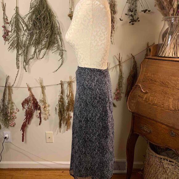 Spencer Jeremy NWT 8 Silk Navy White Pattern Skirt Lace Trim - Picture 4 of 9